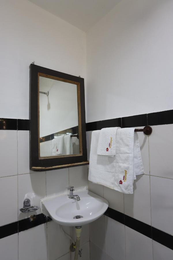 Hotel Deendayal Korba Kültér fotó