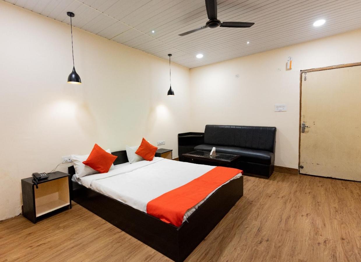 Hotel Deendayal Korba Kültér fotó