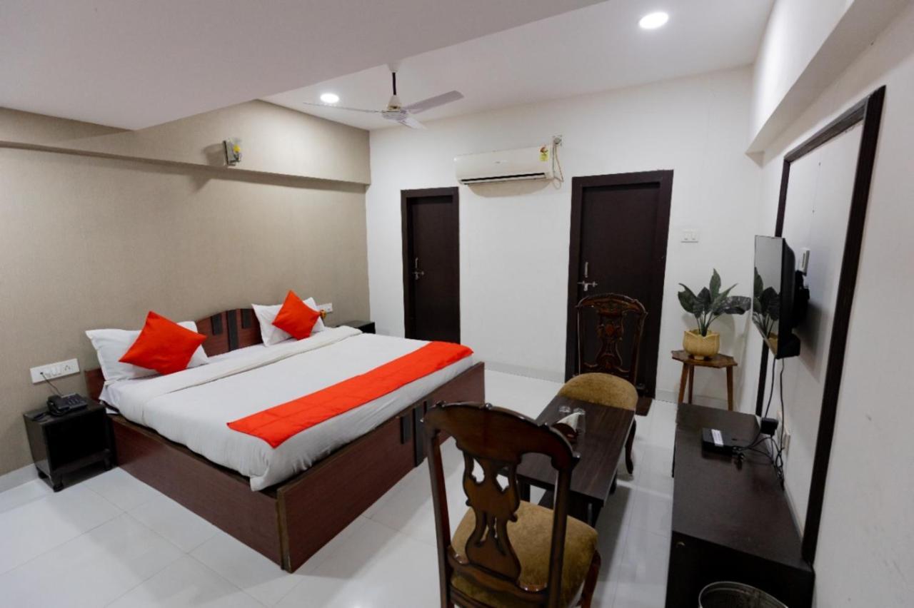 Hotel Deendayal Korba Kültér fotó