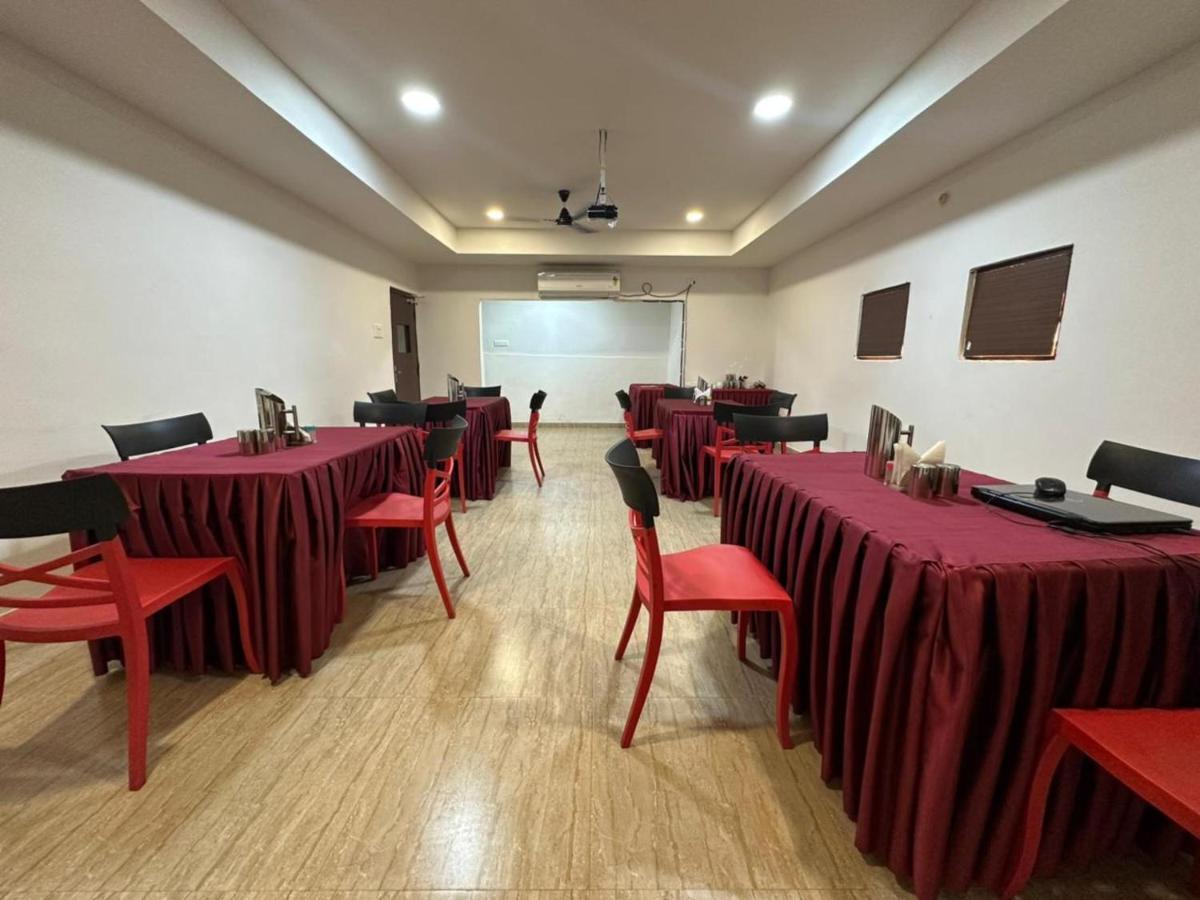 Hotel Deendayal Korba Kültér fotó